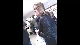 Blondynka pieprzy sex z dojrzałą mamuśką Baptysta.