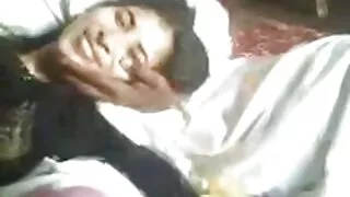 Katie Morgan w ramionach męża pieprzy dojrzale erotyka dwóch Murzynów.