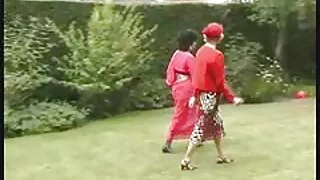 Blogerka uprawia seks na starsze cipki łonie natury.