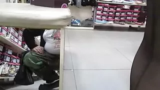 Dojrzała laska starsze panie anal kusi faceta do pieprzenia.