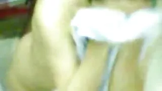 Facet nie może zdać egzaminu z przepisów ruchu drogowego i ciągnie blond nauczycielkę na swojego kutasa. erotyka starsze panie