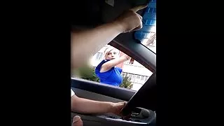 Locha bawi się w łóżku dojrzałe mamuśki z latynosem.