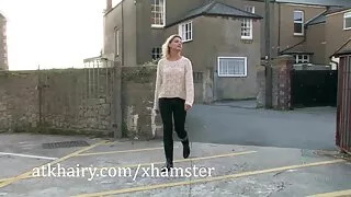 Kawaler ma ciotkę w momencie jego starsze panie sexs przybycia.