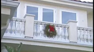 Blondynka wychodzi z facetem. dojrzałe mamuśki